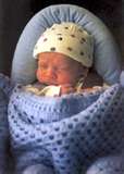     UN TOUT PETIT BEBE